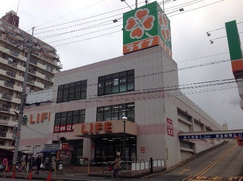 近くに施設あり