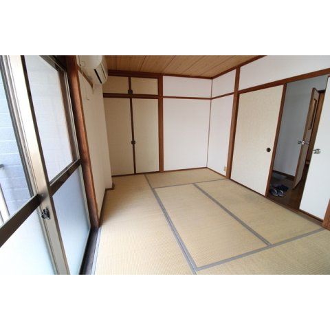 ベッドルーム