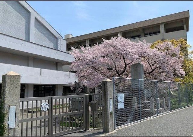 仁方小学校まで3000m