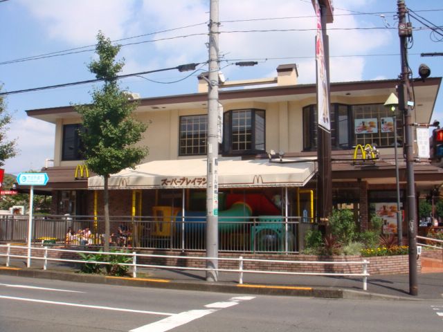 近くに施設あり