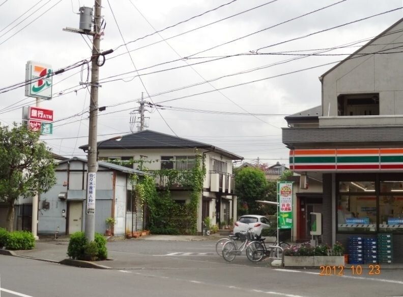 近くに施設あり