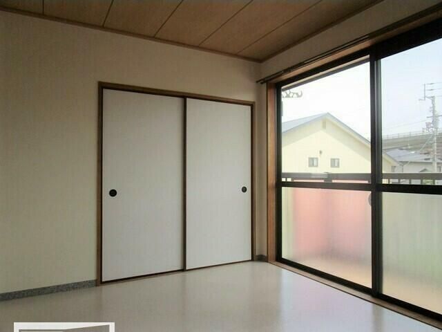 ベッドルーム