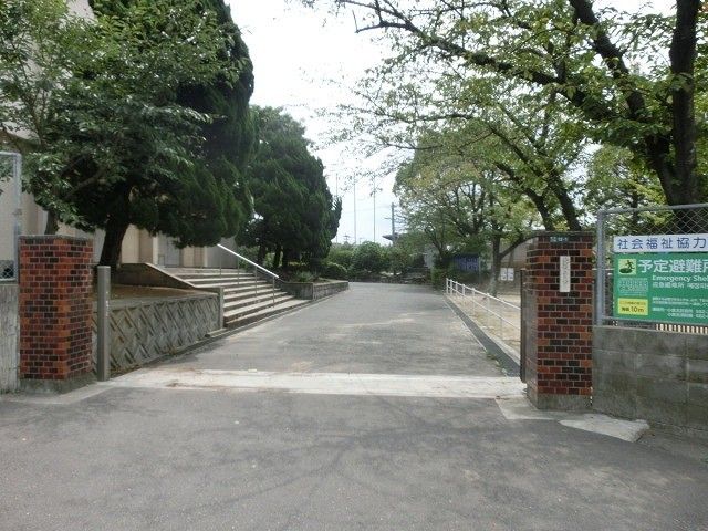 中井小学校(350m)