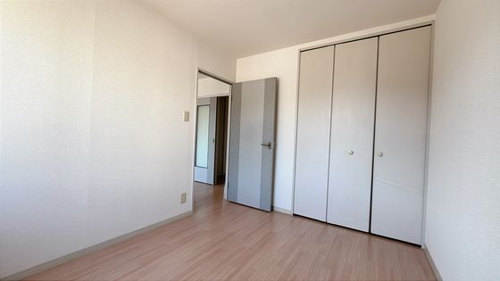 ベッドルーム