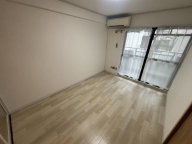 ベッドルーム