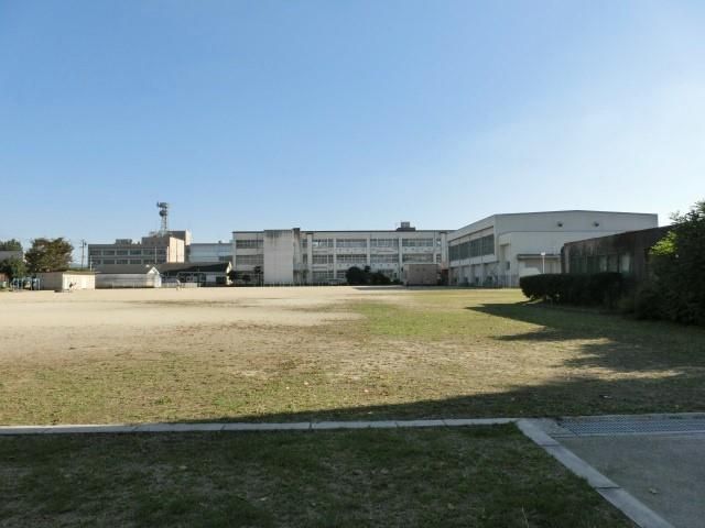 直方北小学校(2100m)