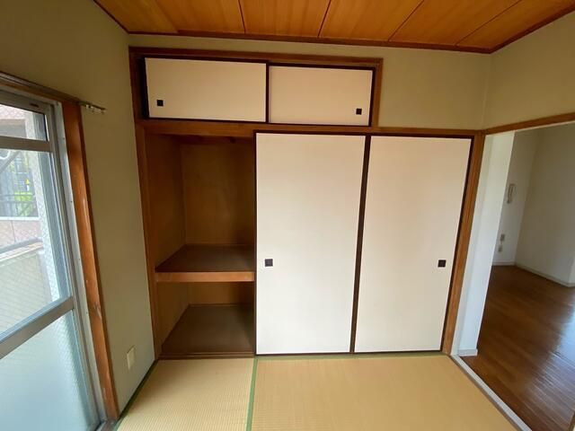 ベッドルーム