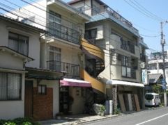 平岡ビルの外観画像