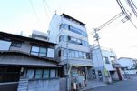 真鍋ハイツの外観