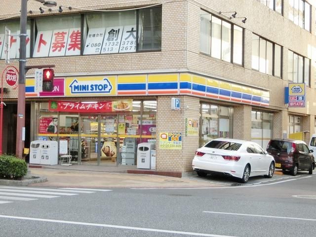 ミニストップ小倉堺町店 (73m)