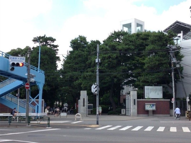 近くに施設あり