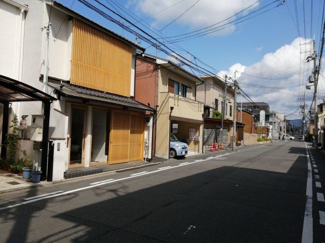 近くに施設あり