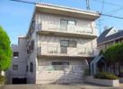 サンビルダー西岡本パレスの外観