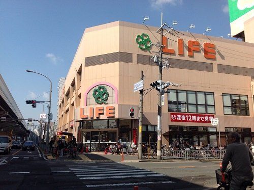 近くに施設あり