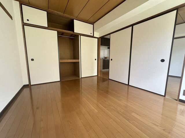 ベッドルーム