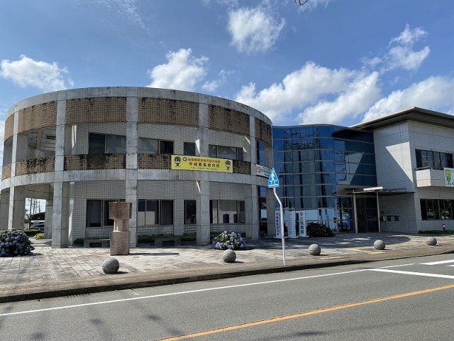 近くに施設あり