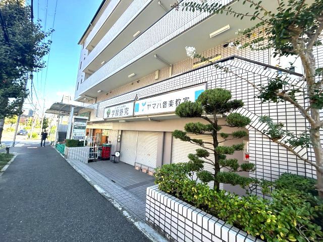 近くに施設あり