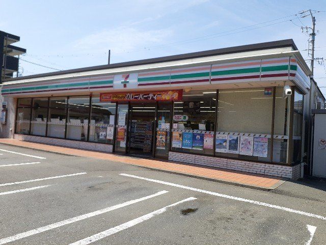 セブンイレブン磐田新貝店まで220m