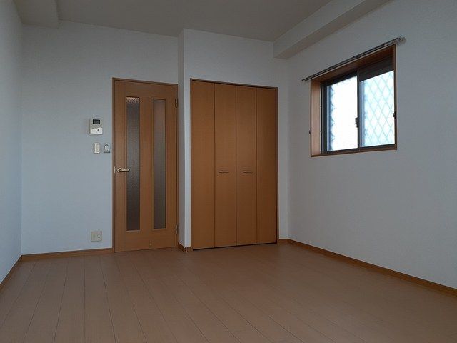 ベッドルーム
