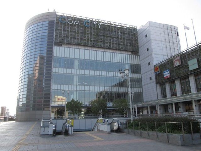 COM CITYまで1800m