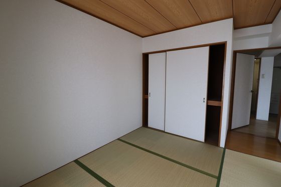 ベッドルーム