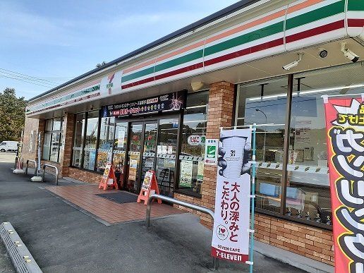 セブンイレブン日知屋仙ヶ崎店まで800m