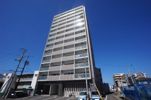 アーバン山越の外観