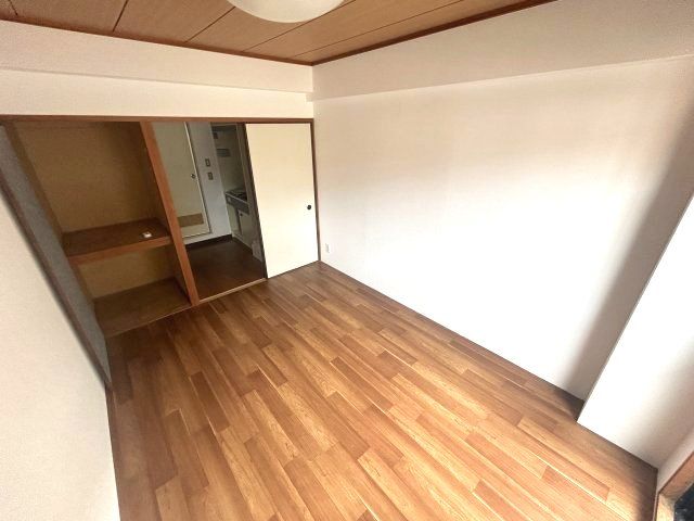ベッドルーム