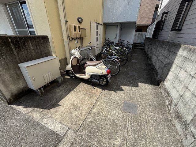 その他