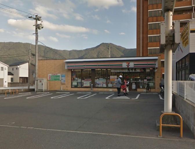 セブンイレブン(210m)