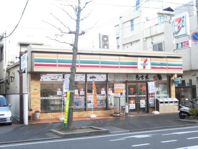 セブンイレブン(180m)