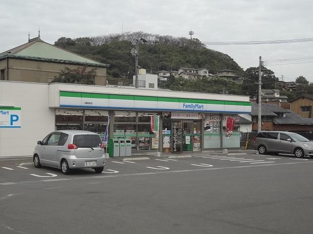 ファミリーマート/八幡田町店 (60m)