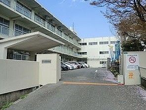 大蔵中学校(160m)