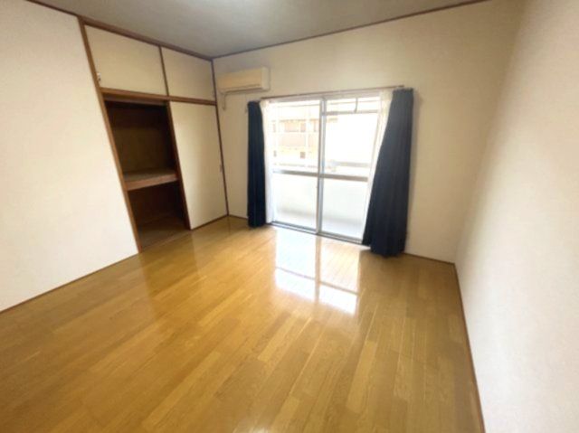 ベッドルーム