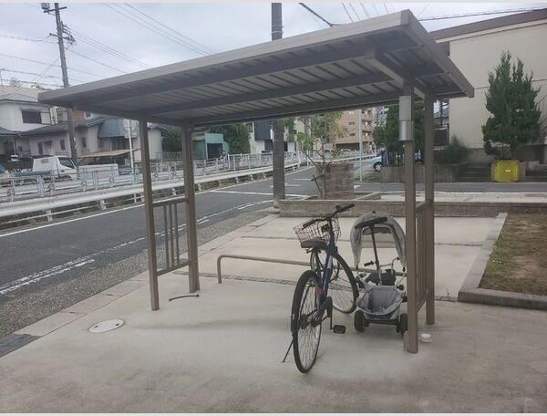 近くに施設あり
