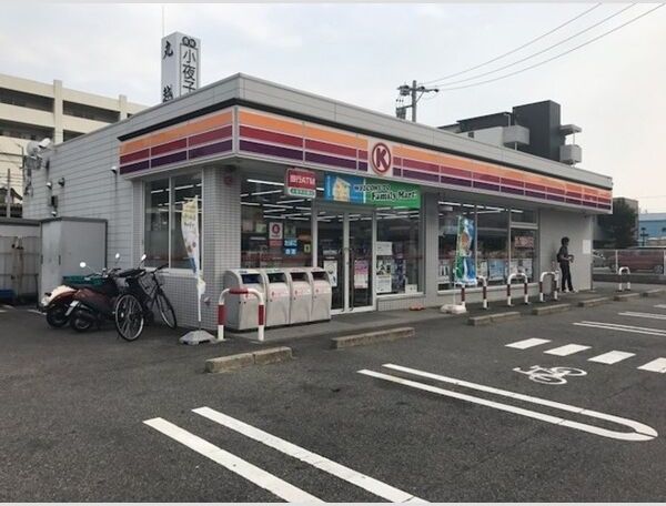 近くに施設あり