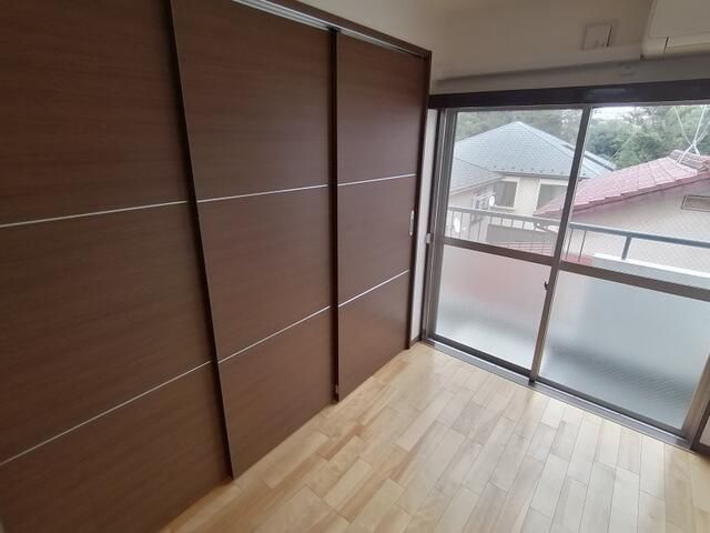 ベッドルーム