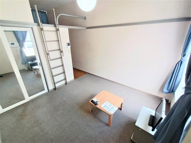 ベッドルーム