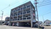 ビッグバレー高岡の外観
