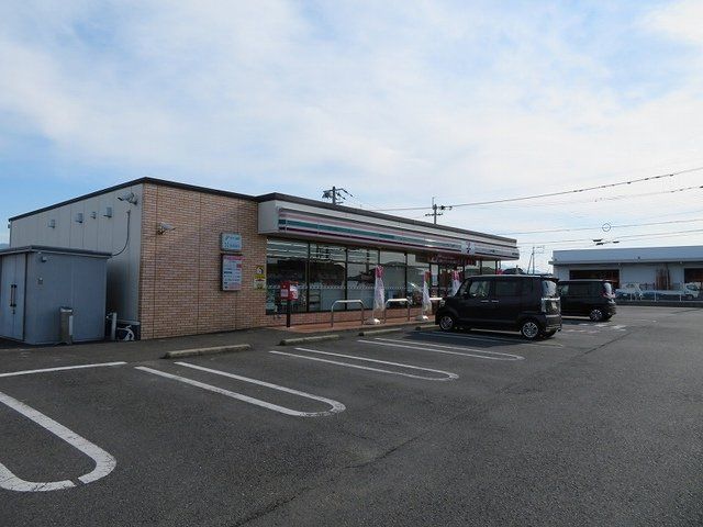 セブンイレブン八代古閑浜店まで400m