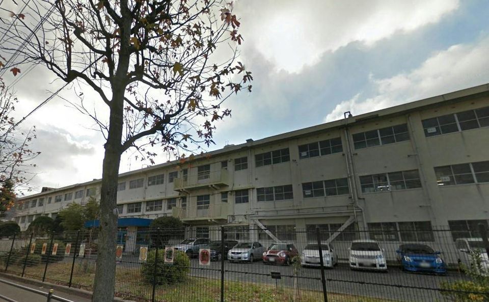 城野小学校(640m)