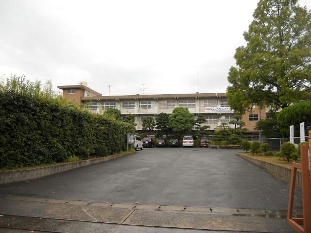 北九州市立穴生中学校(400m)