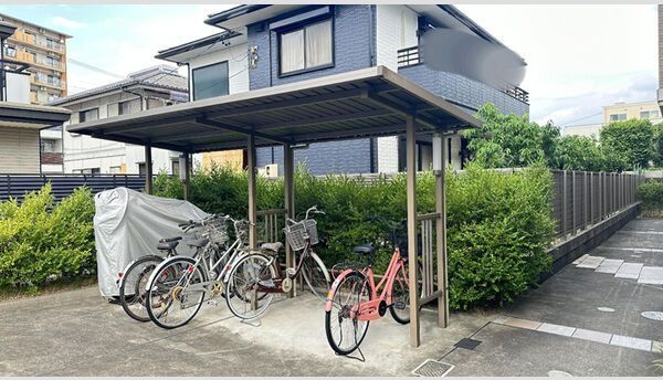 近くに施設あり