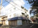 清納ビルの外観