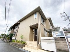 テェルツォラナの外観画像