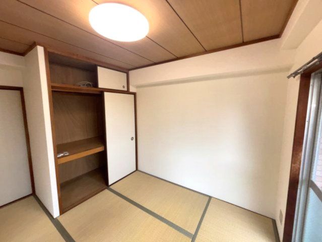 ベッドルーム