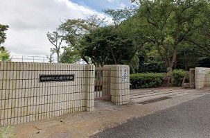 大楠中学校まで849m
