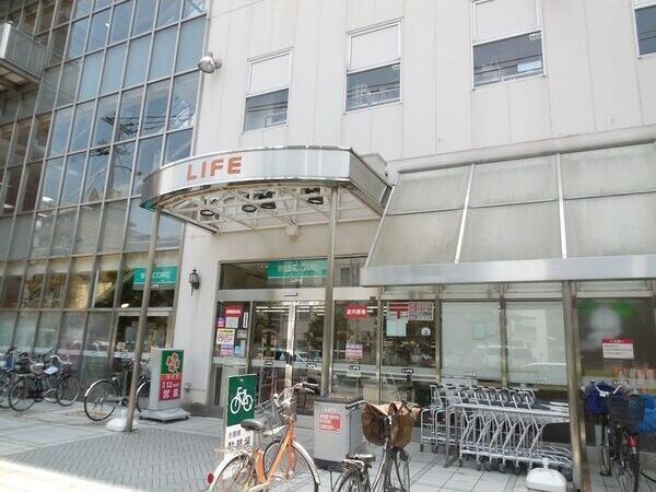 近くに施設あり