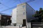 ファミール草加の外観