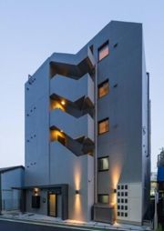 タスキリシェス学芸大学の外観画像